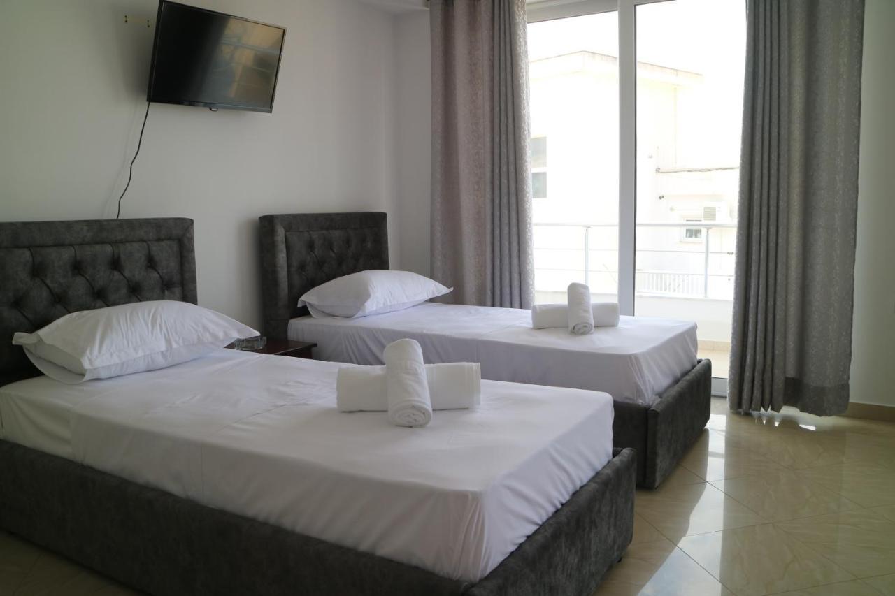 Alnes Hotel Sarande Exterior photo