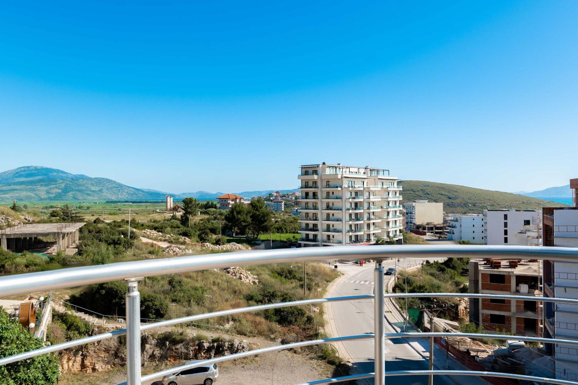 Alnes Hotel Sarande Exterior photo