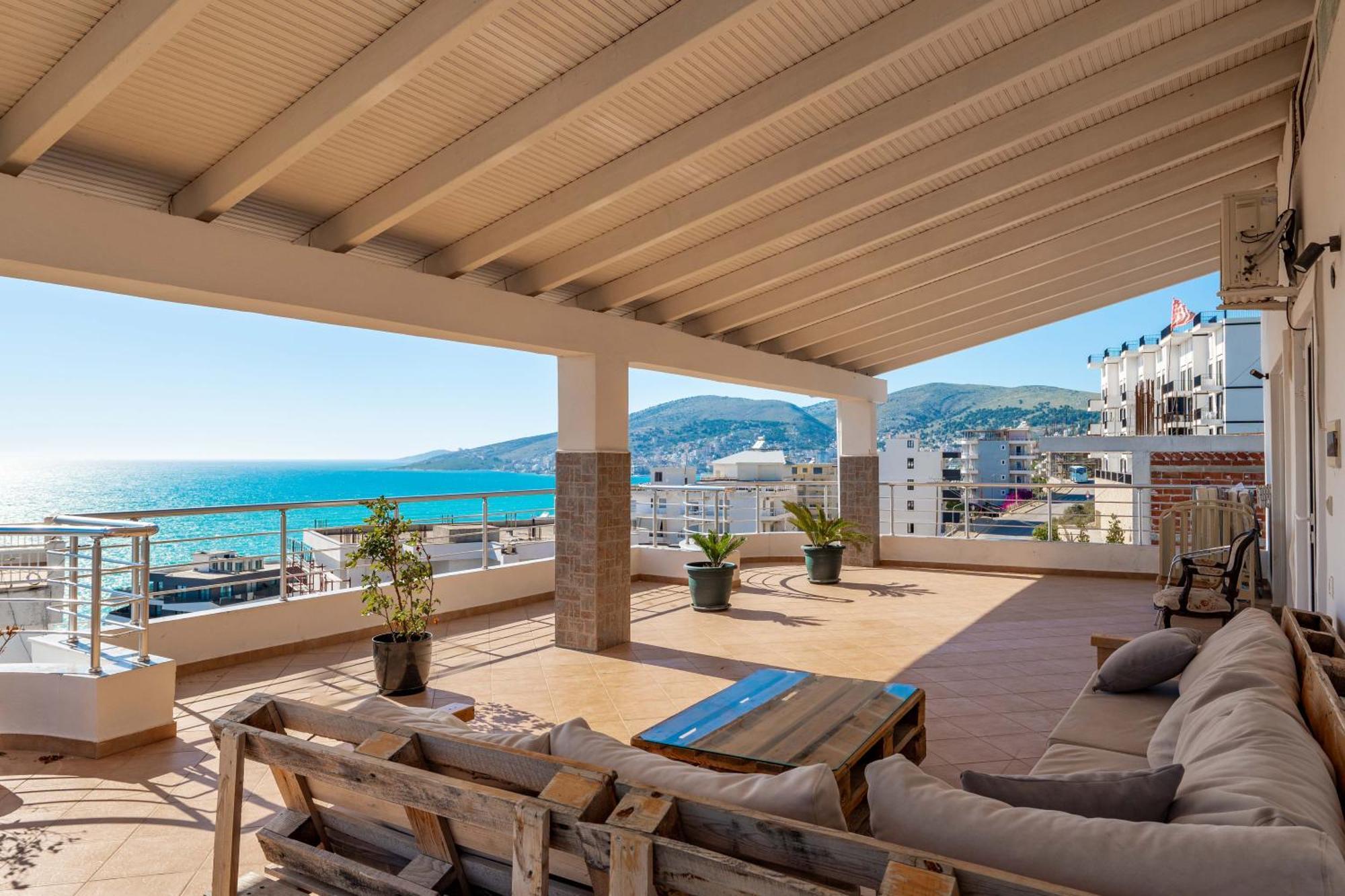 Alnes Hotel Sarande Exterior photo